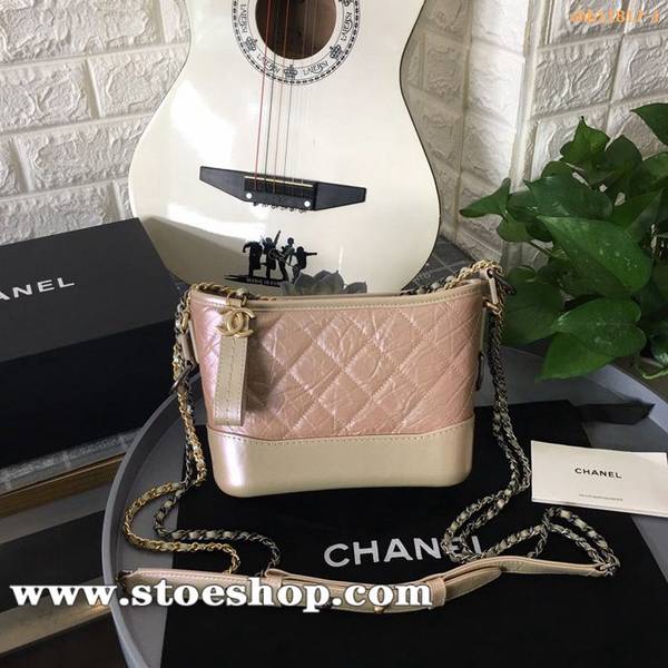 高仿包包批發chanel2019新色珠光流浪包“Gabrielle chanel”包最新手掌紋棱格chb11817