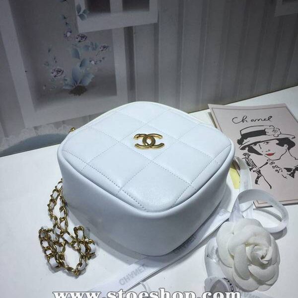 奢侈品巴黎2020chanel 1秋冬季以馬術為主題絎縫方格紋包chb11905