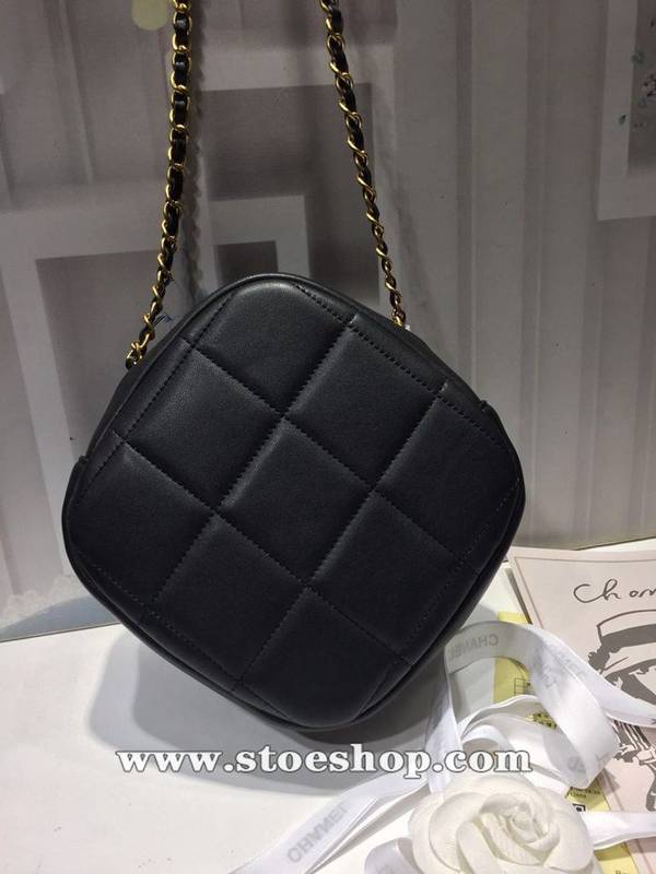 頂級高仿巴黎2020chanel 1秋冬季以馬術為主題絎縫方格紋包chb11907 2 頂級高仿巴黎2020chanel 1秋冬季以馬術為主題絎縫方格紋包chb11907