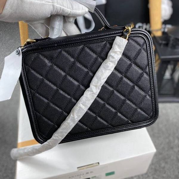 高仿包chanel vanity case93342相機包 2019秋冬新款斜挎手提化妝包chb12026