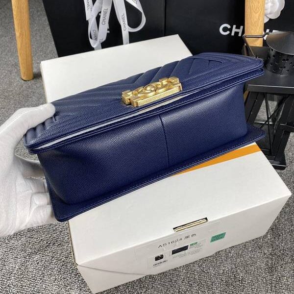 原單chanel 18秋冬爆款67086 leboy系列V格進口細球紋小牛皮chb12029
