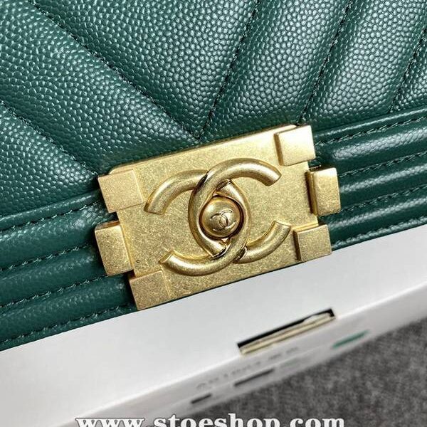 a貨chanel 18秋冬爆款67086 leboy系列V格進口細球紋小牛皮chb12030