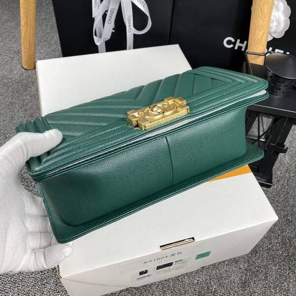 a貨chanel 18秋冬爆款67086 leboy系列V格進口細球紋小牛皮chb12030