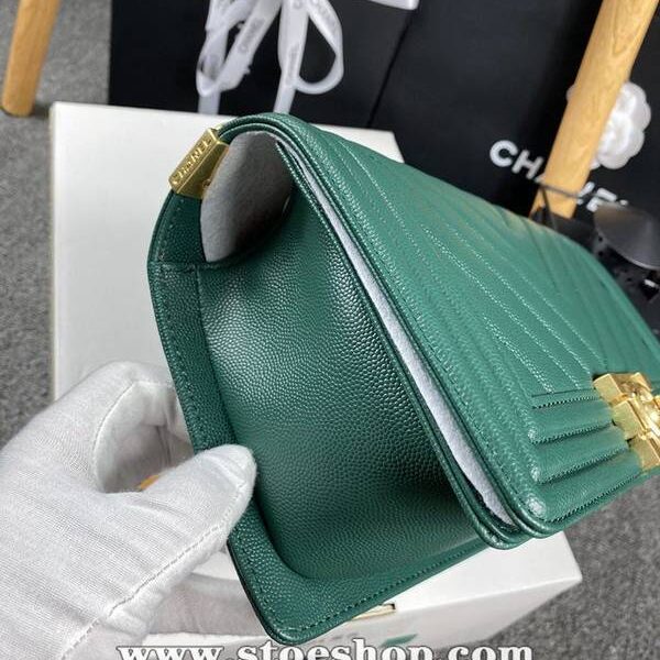 a貨chanel 18秋冬爆款67086 leboy系列V格進口細球紋小牛皮chb12030