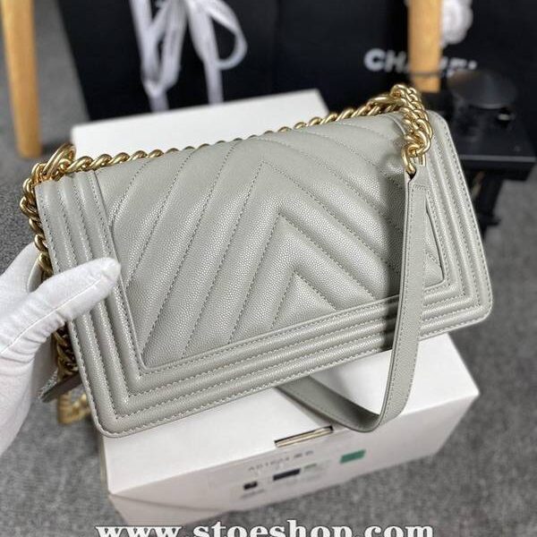 頂級1：1chanel 18秋冬爆款67086 leboy系列V格進口細球紋小牛皮chb12031