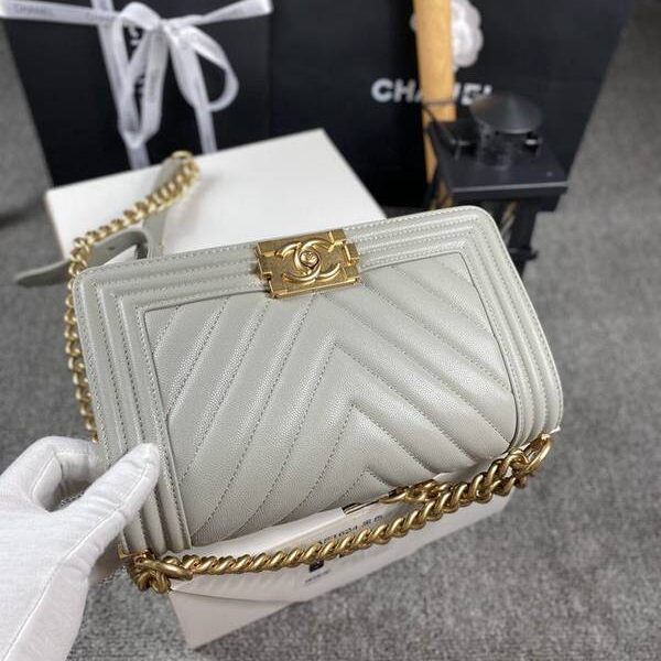 頂級1：1chanel 18秋冬爆款67086 leboy系列V格進口細球紋小牛皮chb12031