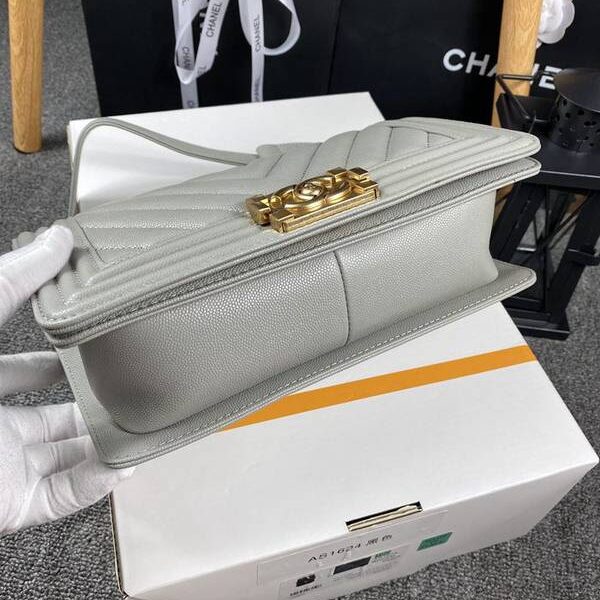 頂級1：1chanel 18秋冬爆款67086 leboy系列V格進口細球紋小牛皮chb12031