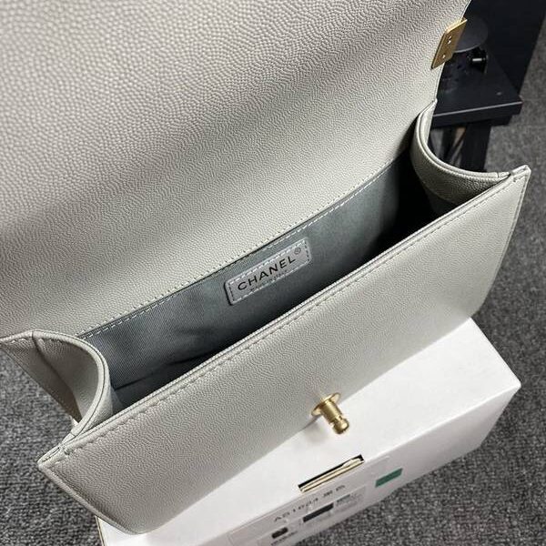 頂級1：1chanel 18秋冬爆款67086 leboy系列V格進口細球紋小牛皮chb12031