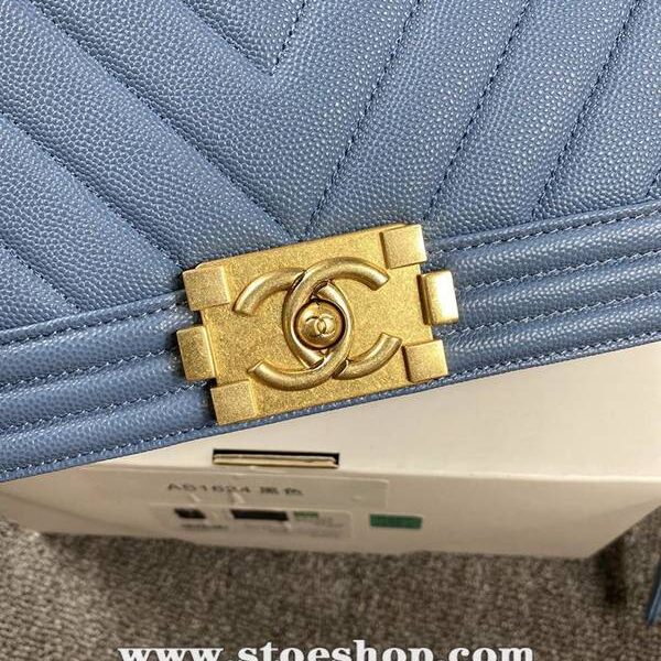 竭誠精品chanel 18秋冬爆款67086 leboy系列V格進口細球紋小牛皮chb12033