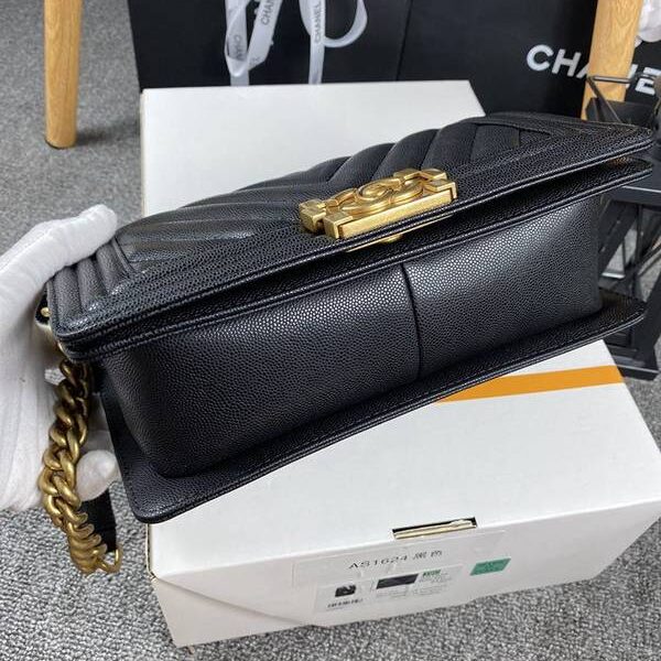 高仿包包批發chanel 18秋冬爆款67086 leboy系列V格進口細球紋小牛皮chb12038