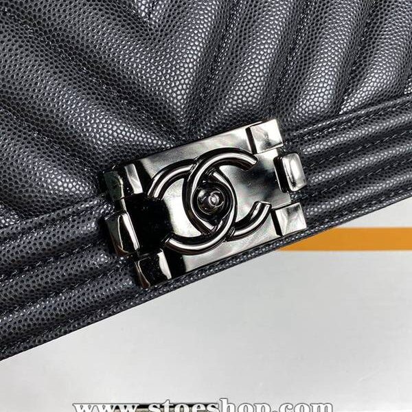 高仿精品批發chanel 18秋冬爆款67086 leboy系列V格進口細球紋小牛皮chb12039
