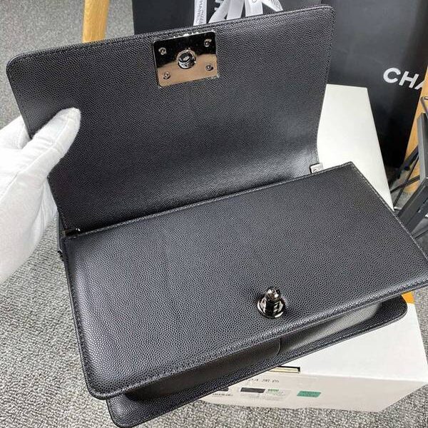 高仿精品批發chanel 18秋冬爆款67086 leboy系列V格進口細球紋小牛皮chb12039