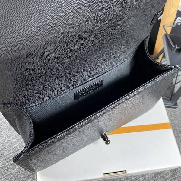 高仿精品批發chanel 18秋冬爆款67086 leboy系列V格進口細球紋小牛皮chb12039