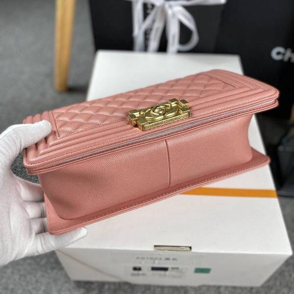 高仿網台灣chanel 18秋冬爆款67086 leboy系列菱格進口細球紋小牛皮chb12048
