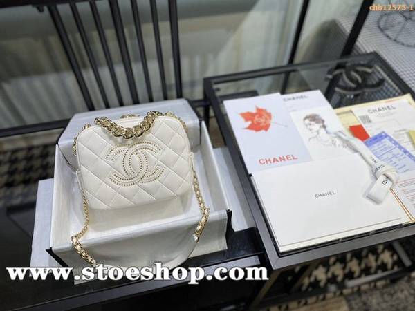 最高等級A貨AS1513 chanel最新羊皮鉚釘相機包chb12575