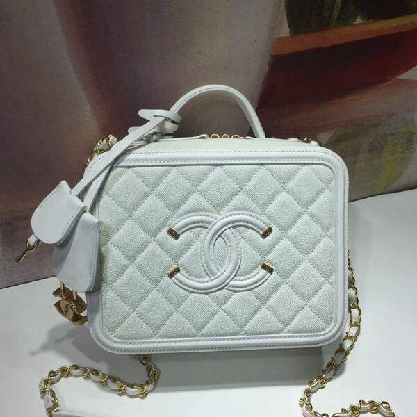奢侈品chanel 93342化妝包立體感logo原廠魚醬子牛皮chb12710