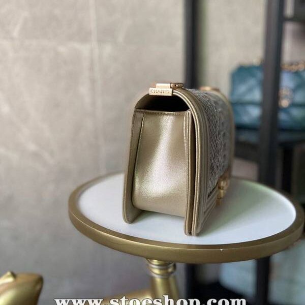 高仿A貨A67086 chanel 經典中號口蓋包chb12963