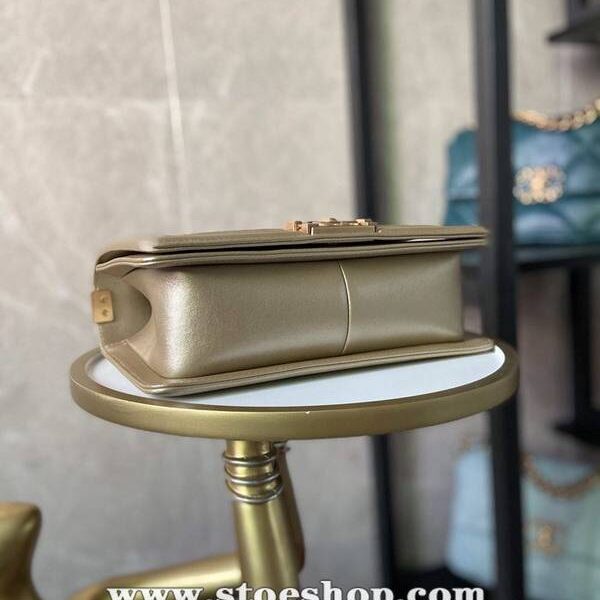 高仿A貨A67086 chanel 經典中號口蓋包chb12963