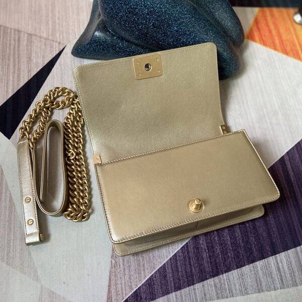 高仿A貨A67086 chanel 經典中號口蓋包chb12963
