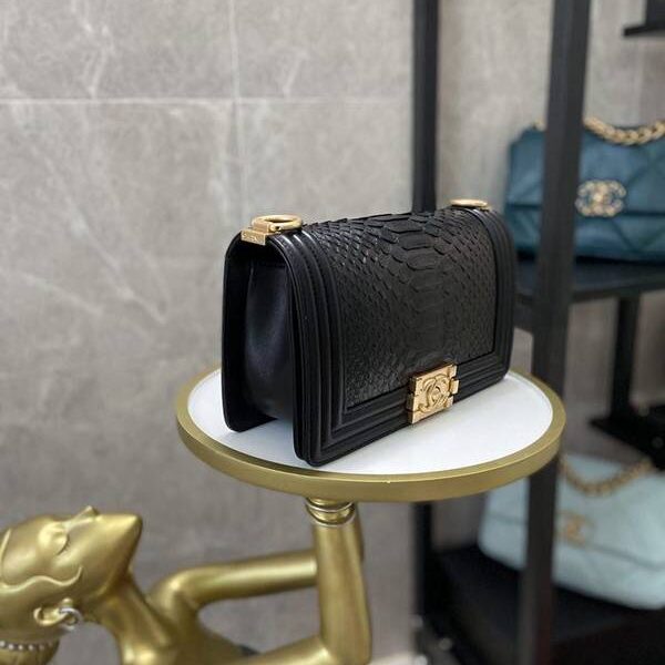 高仿原版A67086 chanel 經典中號口蓋包chb12965