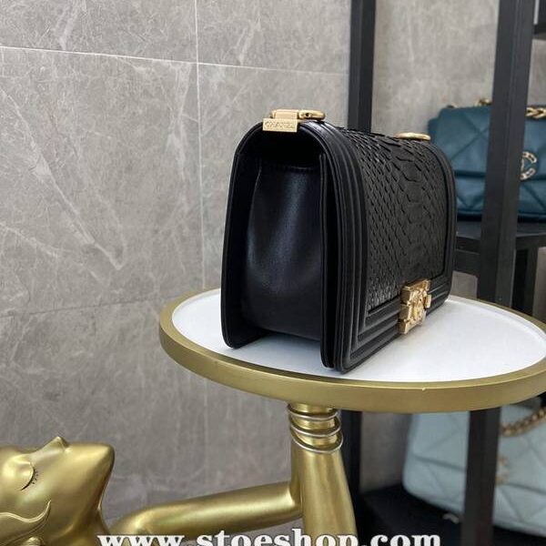 高仿原版A67086 chanel 經典中號口蓋包chb12965