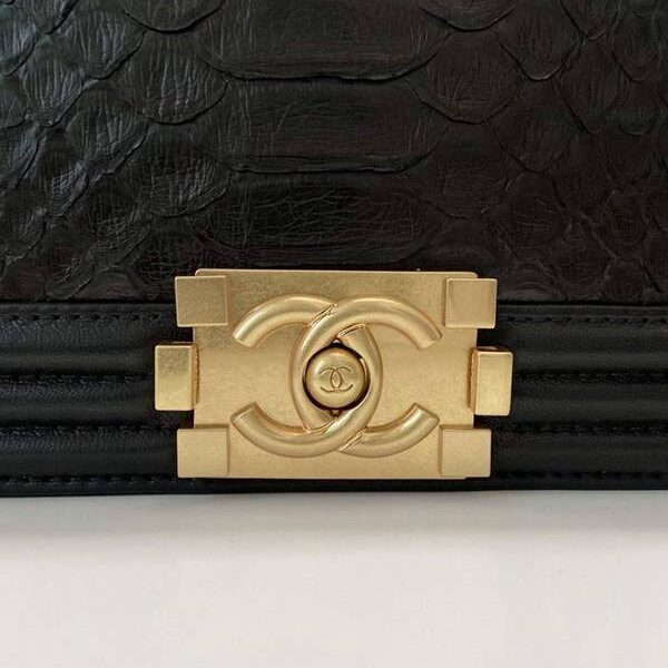 高仿原版A67086 chanel 經典中號口蓋包chb12965