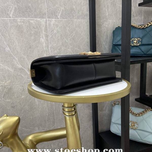 高仿原版A67086 chanel 經典中號口蓋包chb12965