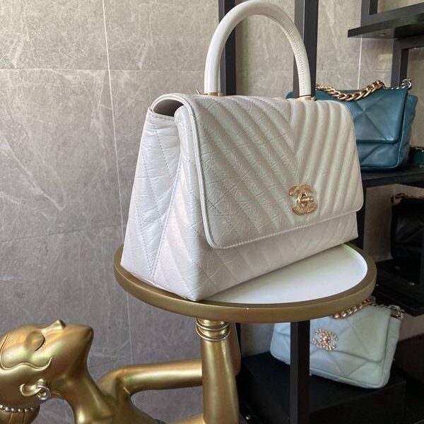 A貨1：1chanel 92991最新V格油臘皮配與油臘皮手柄單肩斜挎手提口蓋包chb13092