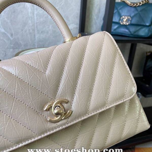 奢侈品 chanel 最新V格油臘皮手柄手提口蓋包