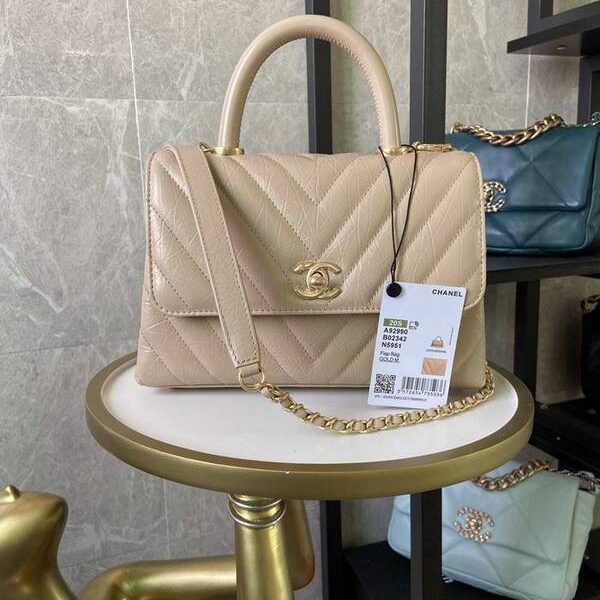 奢侈品 chanel 最新V格油臘皮手柄手提口蓋包
