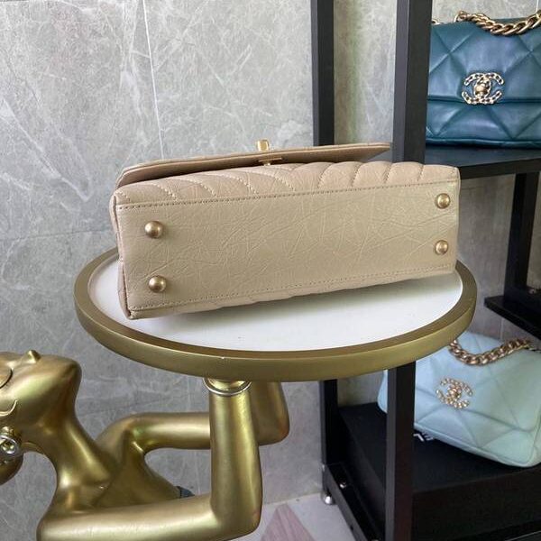 奢侈品 chanel 最新V格油臘皮手柄手提口蓋包
