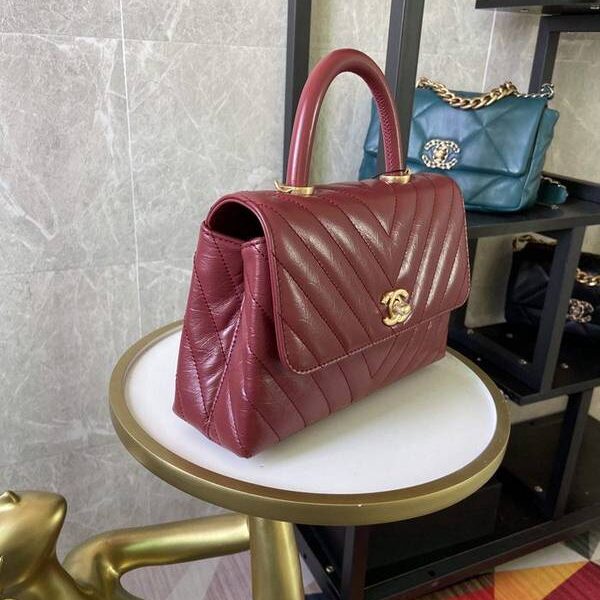 竭誠精品chanel92990最新V格油臘皮配與油臘皮手柄單肩斜挎手提口蓋包chb13104