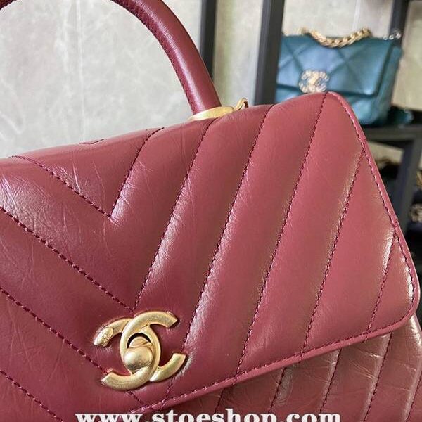 竭誠精品chanel92990最新V格油臘皮配與油臘皮手柄單肩斜挎手提口蓋包chb13104