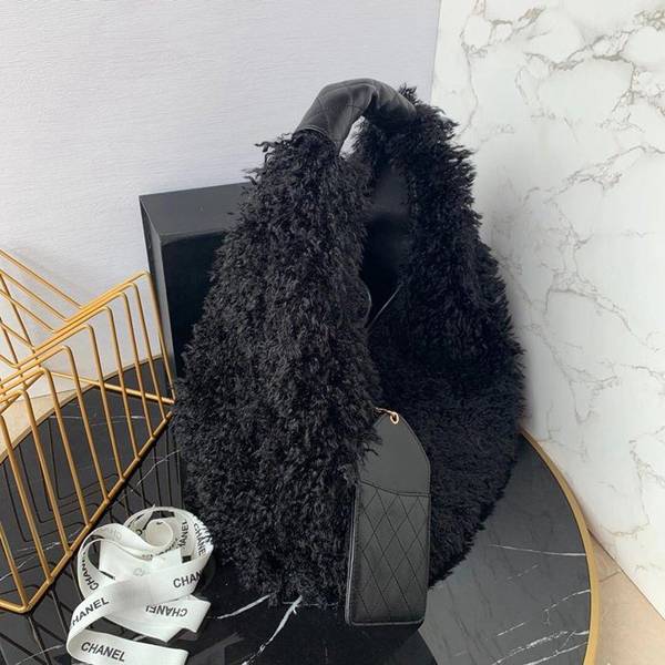 高仿名牌包chanel2020羊毛走秀款山羊皮chb13153 3 高仿名牌包chanel2020羊毛走秀款山羊皮chb13153