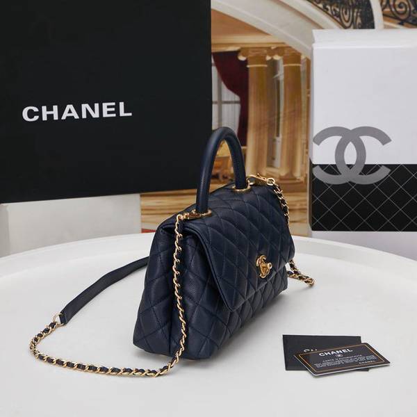 頂級高仿包包chanel A92990最新棱格細顆粒壓花小牛皮手柄單肩斜挎手提中號口蓋包chb13196 3 頂級高仿包包chanel A92990最新棱格細顆粒壓花小牛皮手柄單肩斜挎手提中號口蓋包chb13196