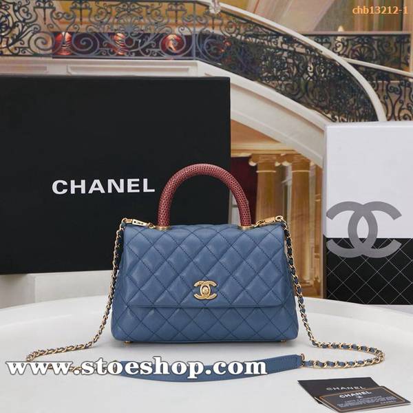 高仿chanel A92990最新棱格細顆粒壓花小牛皮手柄單肩斜挎手提中號口蓋包chb13212 1 高仿chanel A92990最新棱格細顆粒壓花小牛皮手柄單肩斜挎手提中號口蓋包chb13212