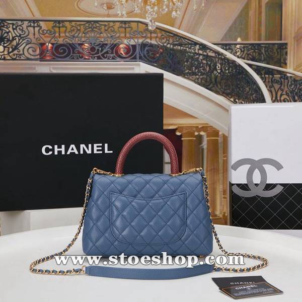 高仿chanel A92990最新棱格細顆粒壓花小牛皮手柄單肩斜挎手提中號口蓋包chb13212 2 高仿chanel A92990最新棱格細顆粒壓花小牛皮手柄單肩斜挎手提中號口蓋包chb13212