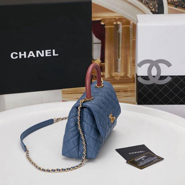 高仿chanel A92990最新棱格細顆粒壓花小牛皮手柄單肩斜挎手提中號口蓋包chb13212 3 高仿chanel A92990最新棱格細顆粒壓花小牛皮手柄單肩斜挎手提中號口蓋包chb13212