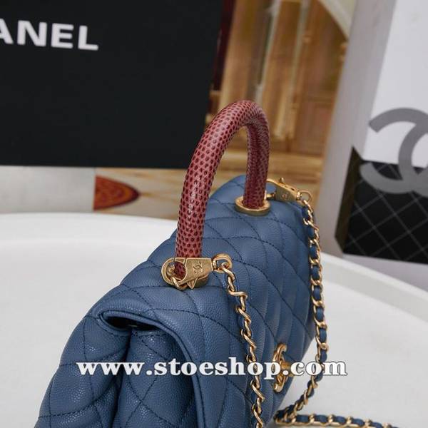 高仿chanel A92990最新棱格細顆粒壓花小牛皮手柄單肩斜挎手提中號口蓋包chb13212 4 高仿chanel A92990最新棱格細顆粒壓花小牛皮手柄單肩斜挎手提中號口蓋包chb13212
