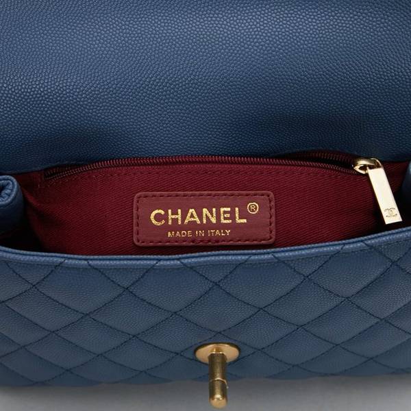 高仿chanel A92990最新棱格細顆粒壓花小牛皮手柄單肩斜挎手提中號口蓋包chb13212 9 高仿chanel A92990最新棱格細顆粒壓花小牛皮手柄單肩斜挎手提中號口蓋包chb13212