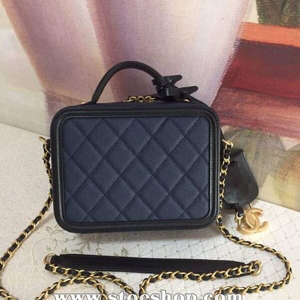 頂級高仿chanel 93341化妝包logo原廠魚子醬牛皮chb13232
