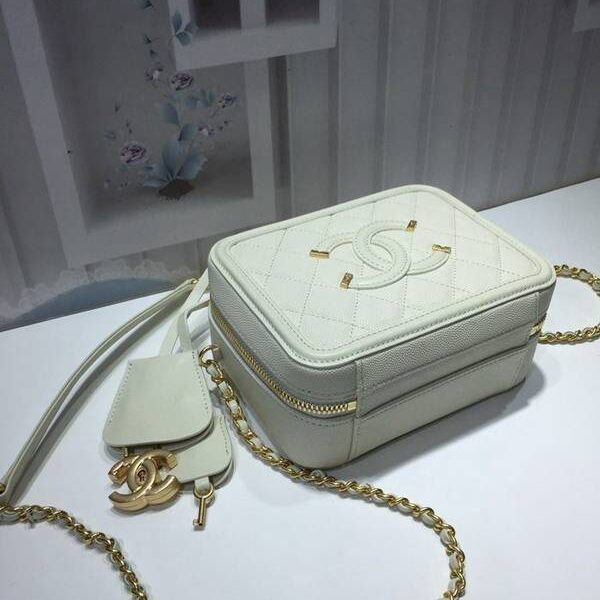 高仿名牌包chanel 93341化妝包logo原廠魚子醬牛皮chb13235