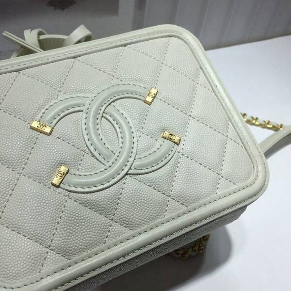 高仿名牌包chanel 93341化妝包logo原廠魚子醬牛皮chb13235