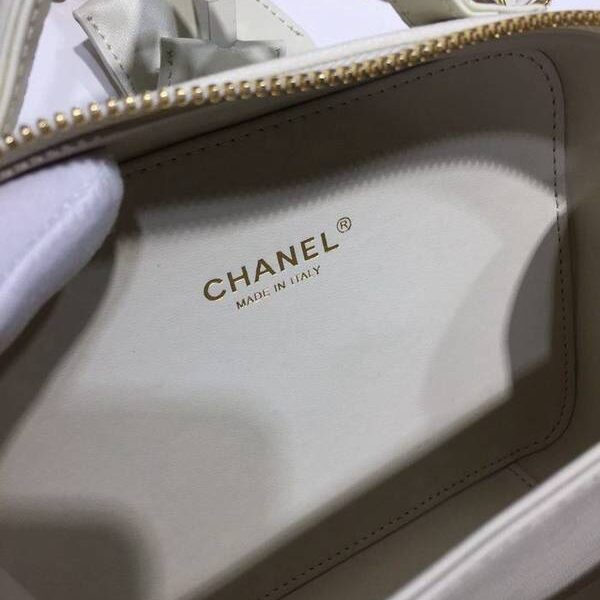 高仿名牌包chanel 93341化妝包logo原廠魚子醬牛皮chb13235