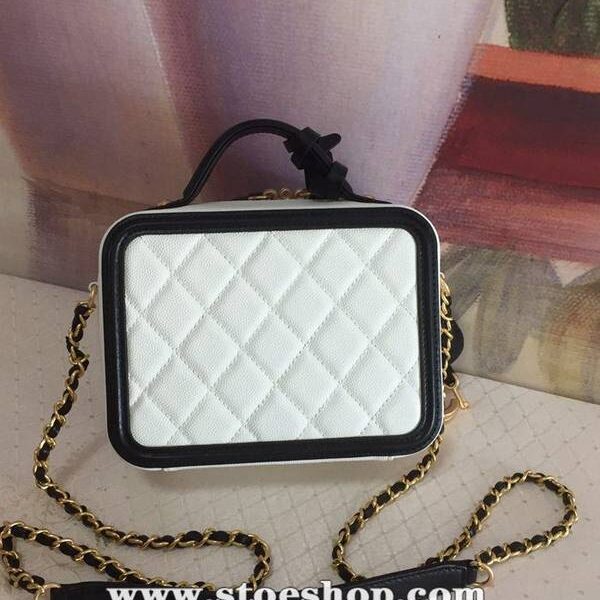 高仿包包批發chanel 93341化妝包logo原廠魚子醬牛皮chb13236