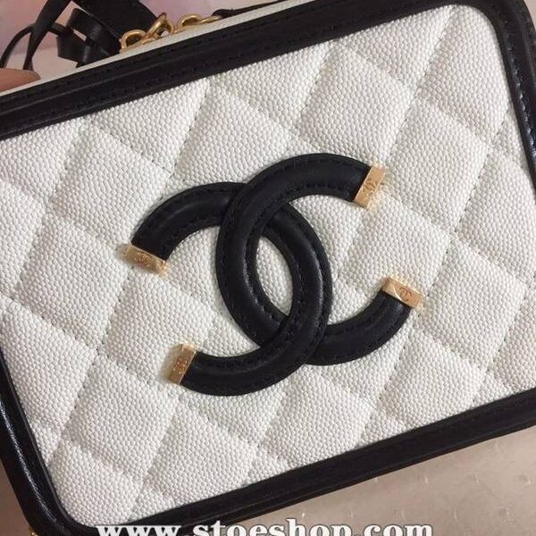 高仿包包批發chanel 93341化妝包logo原廠魚子醬牛皮chb13236