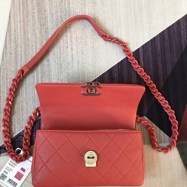 高仿精品批發chanel 21早春度假系列 AS2302熊貓包翻蓋鏈條包顆粒壓花小牛皮chb13494