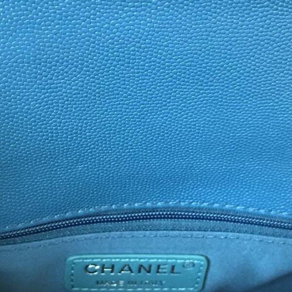 高仿包chanel 21早春度假系列 AS2302熊貓包翻蓋鏈條包顆粒壓花小牛皮chb13495