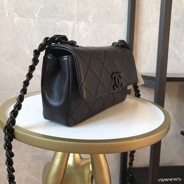 高仿包chanel 21早春度假系列 AS2302熊貓包翻蓋鏈條包顆粒壓花小牛皮chb13496