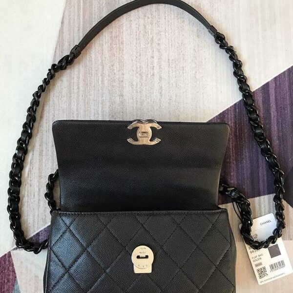 高仿包chanel 21早春度假系列 AS2302熊貓包翻蓋鏈條包顆粒壓花小牛皮chb13496